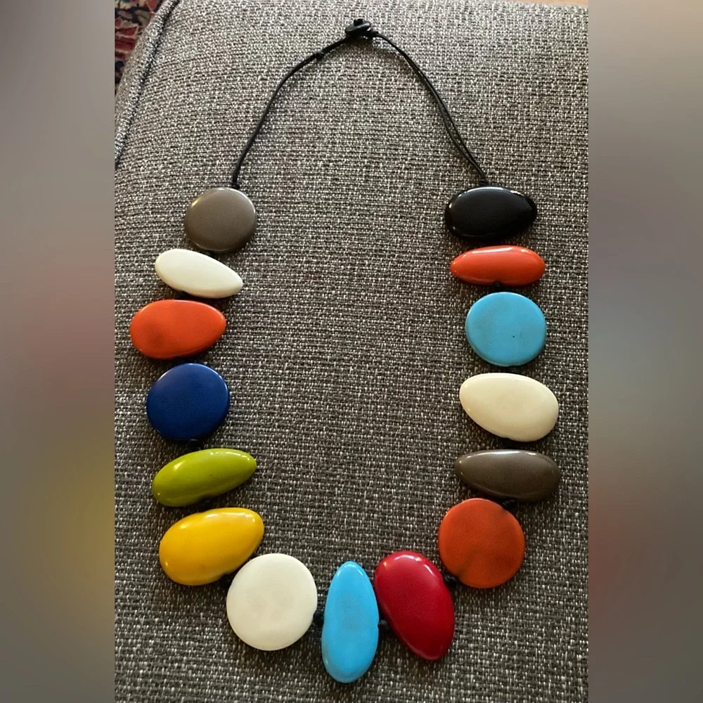JACKIE BRAZIL Colorful Geometric Beaded Necklace - Picture 10 of 11